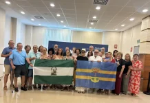 El alcalde recibe a un grupo de vecinos de Zapata que realizará nuevamente el Camino de Santiago