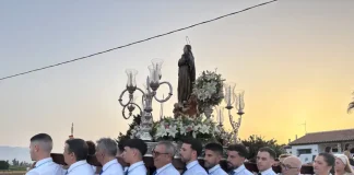 Multitudinario arranque de las Fiestas de Zapata, con una procesión de la Virgen de Asunción para el recuerdo