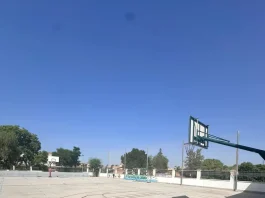 Los colegios de Alhaurín de la Torre ponen a punto sus pistas deportivas antes de la vuelta a las aulas