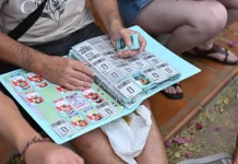 Retamar, punto de encuentro de varias generaciones unidas por la pasión de coleccionar cromos