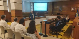 El alcalde se reúne con comercios y empresas de la avenida Isaac Peral