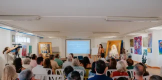 Pincel y Barro acerca la obra de Raúl Berzosa al público de Alhaurín de la Torre con una conferencia sobre estética sacra Pincel y Barro acerca la obra de Raúl Berzosa al público de Alhaurín de la Torre con una conferencia sobre estética sacra