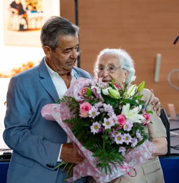 El Peñón y Molina recuperan su memoria en un libro que reúne historias, testimonios y recuerdos de sus vecinos El Peñón y Molina recuperan su memoria en un libro que reúne historias, testimonios y recuerdos de sus vecinos