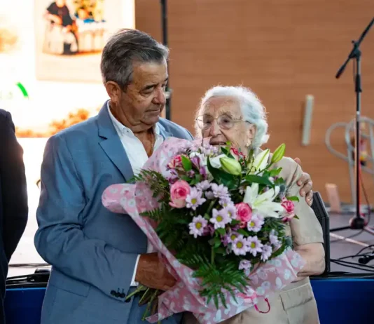 El Peñón y Molina recuperan su memoria en un libro que reúne historias, testimonios y recuerdos de sus vecinos El Peñón y Molina recuperan su memoria en un libro que reúne historias, testimonios y recuerdos de sus vecinos
