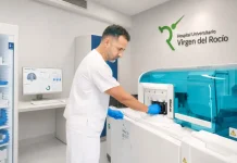 Andalucía impulsa pruebas más precisas y menos invasivas para el diagnóstico de alzhéimer