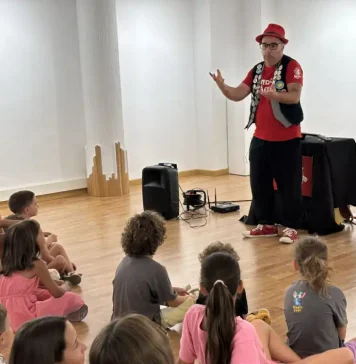 El Festival Titiritorre acoge un cuentacuentos como parte de su variado programa de actividades