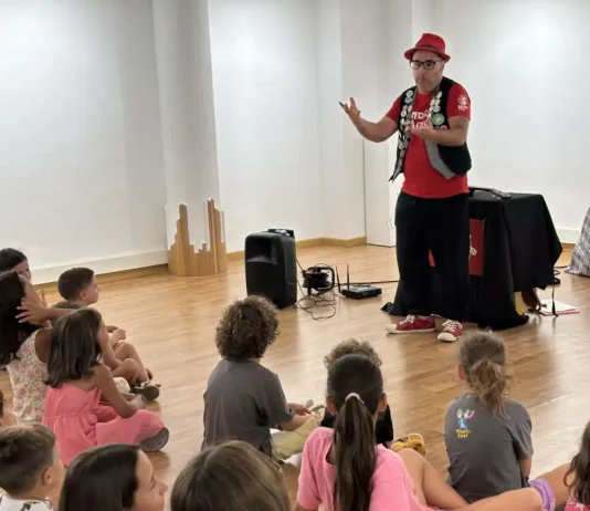 El Festival Titiritorre acoge un cuentacuentos como parte de su variado programa de actividades