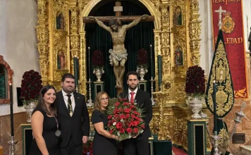 Los Verdes celebran la festividad de la Exaltación de la Cruz con una solemne misa Los Verdes celebran la festividad de la Exaltación de la Cruz con una solemne misa