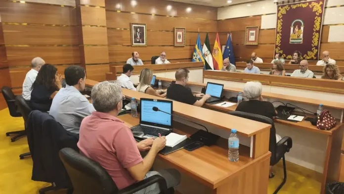 El Pleno aprueba una moción en defensa de la soberanía española de Ceuta y Melilla El Pleno aprueba una moción en defensa de la soberanía española de Ceuta y Melilla