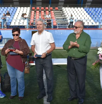 El fútbol de Málaga recuerda a Cristóbal Rueda con un emotivo triangular en Alhaurín de la Torre