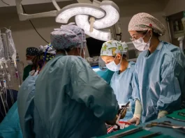 Extirpan a una paciente un tumor cardíaco de más de 11 centímetros en el Regional de Málaga