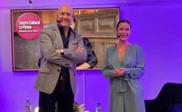 La actriz María Esteve abre con éxito la nueva temporada del Ciclo de Charlas de La Platea