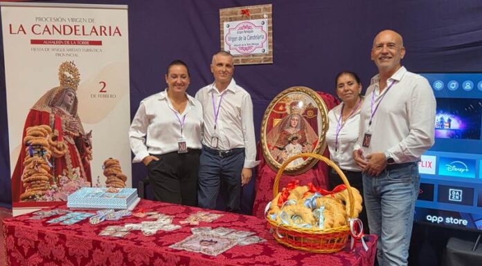 Alhaurín de la Torre lleva las tradiciones de El Paso y la Candelaria a la Expo de Arte Cofrade de Bobadilla