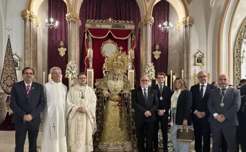 Miguel Pacheco Pérez borda una saya de oro para la Virgen de la Trinidad Coronada Miguel Pacheco Pérez borda una saya de oro para la Virgen de la Trinidad Coronada
