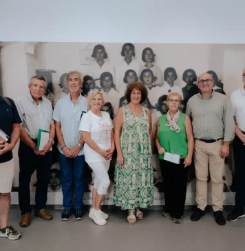 El MAE enseña a los mayores a transmitir la historia de la escuela El MAE enseña a los mayores a transmitir la historia de la escuela