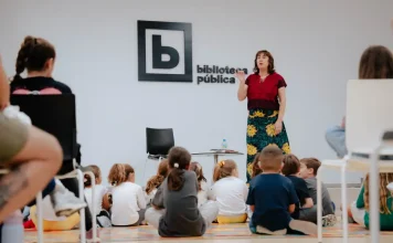 Ana Griot acerca en Alhaurín de la Torre las historias de miedo a los más pequeños     