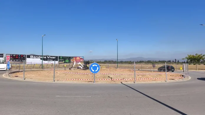El Ayuntamiento mejora el cruce de la avenida de las Américas con Mercadona El Ayuntamiento mejora el cruce de la avenida de las Américas con Mercadona